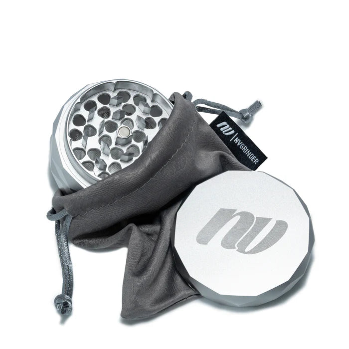 NV Grinder Pyramid Grinder - Gewindeverschluss